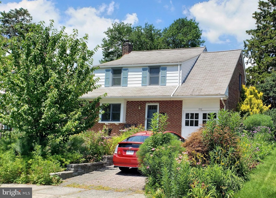 552 Holmes Rd, Morton, PA 19070 - photo 1