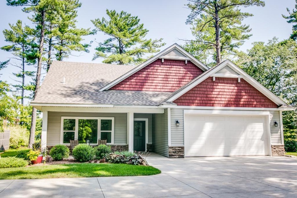 2014 one and half story home on beautiful Coon Lak