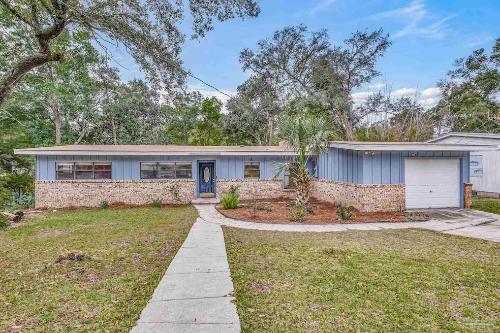 6509 Lakeshore Dr, Milton, FL 32570 - photo 1