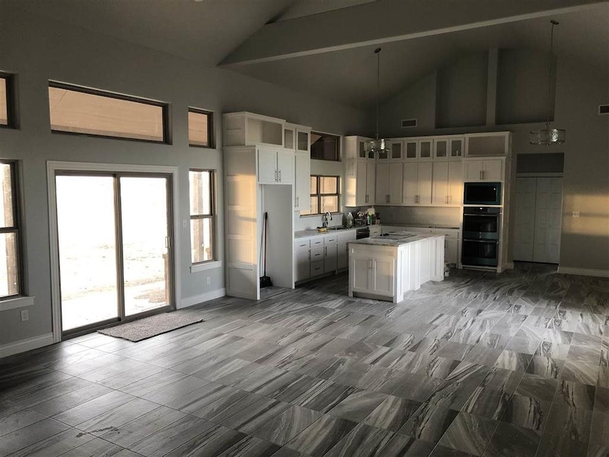 185 SW Elk Creek Loop, Cache, OK 73527 - photo 1