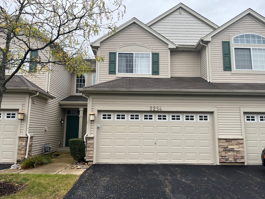 2254 Gallant Fox Cir unit 303, Montgomery, IL 60538 - photo 1