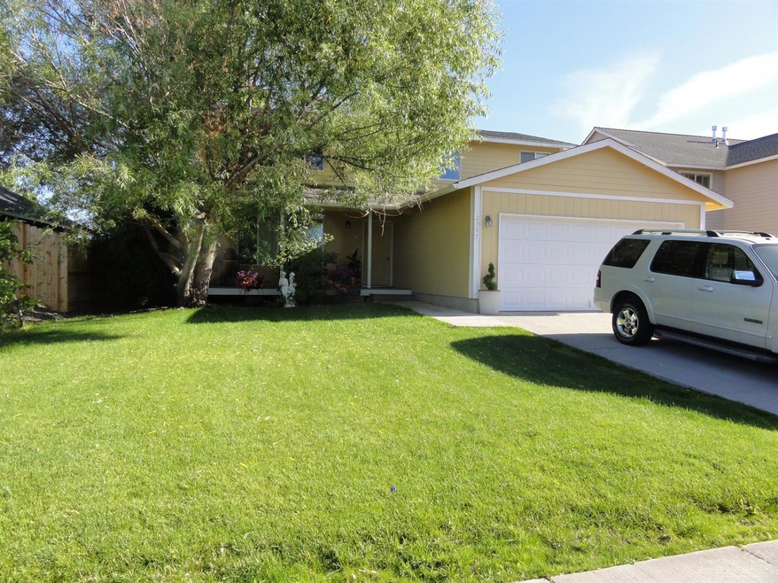 unlisted-address, Redmond, OR 97756 - photo 1