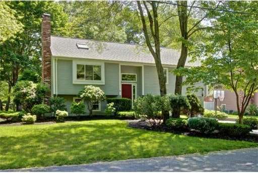 40 Pershing Ave, Framingham, MA 01702 - photo 1