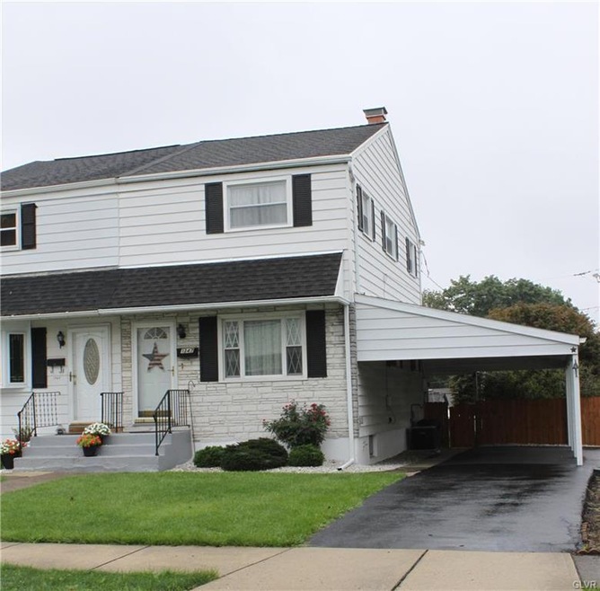 1347 Crestwood Rd, Bethlehem, PA 18018 - photo 1