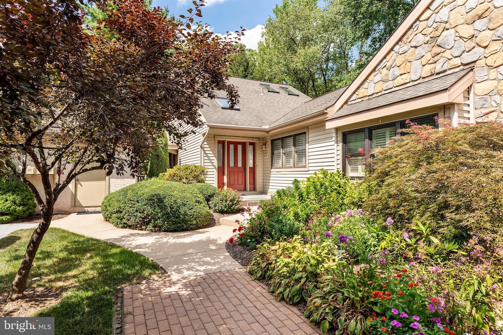 Pending $585,000 • Co-Listing Agent