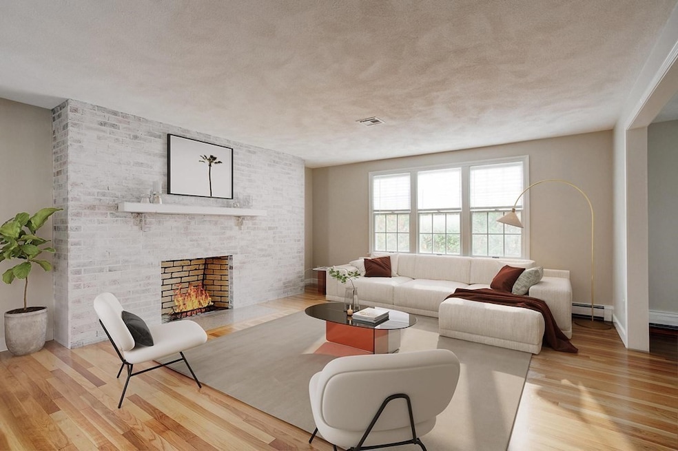 10 Everett St unit B, Wellesley, MA 02482 - photo 1