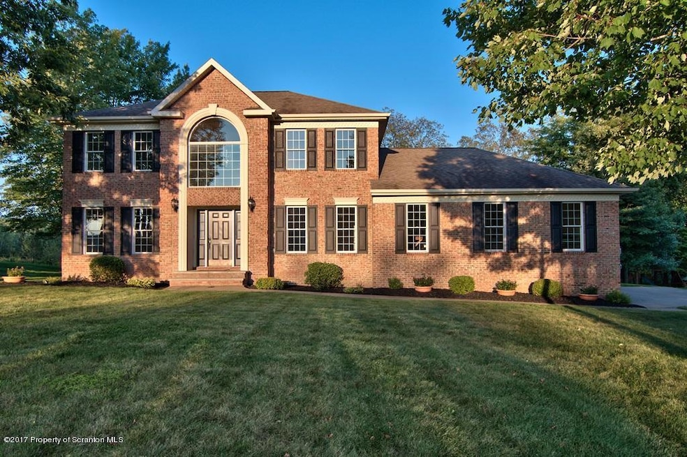 107 Elmwood Dr, Moscow, PA 18444 - photo 1