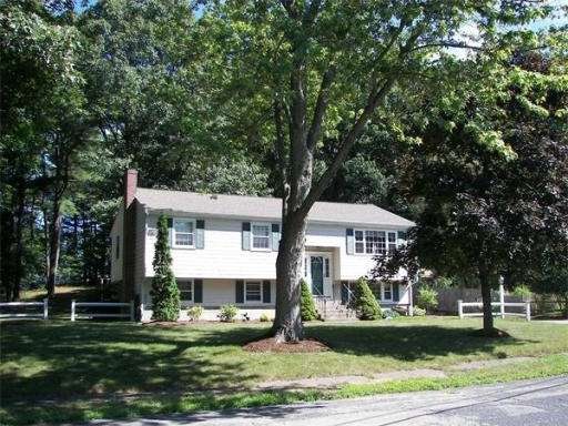 2 Northgate Rd, Franklin, MA 02038 - photo 1