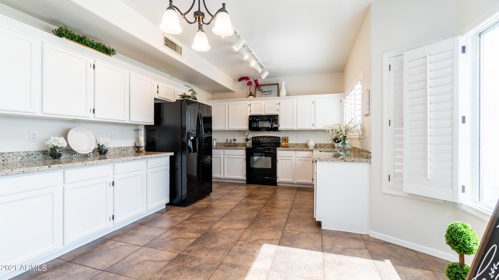 240 North Leoma Court-12