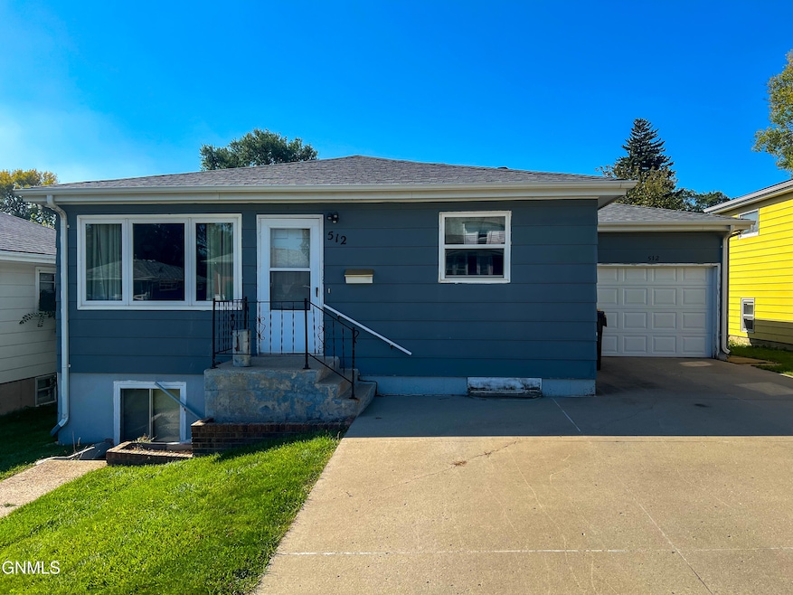 512 N 19th St, Bismarck, ND 58501 - photo 1
