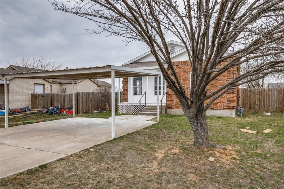1232 Cherokee St, Weatherford, TX 76086 - photo 1