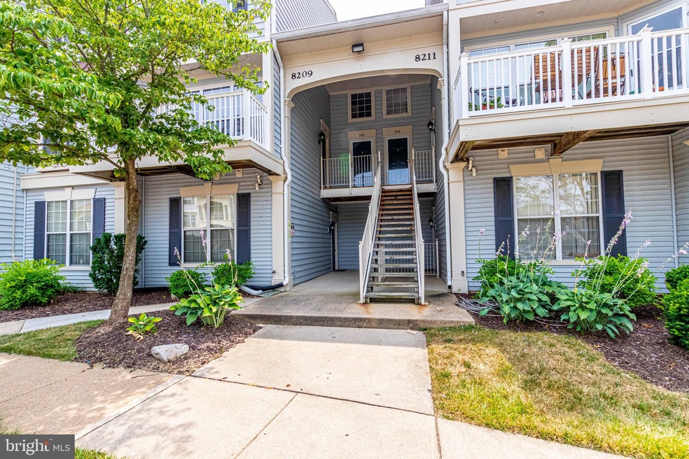 8209 Crossbrook Ct unit 202, Lorton, VA 22079 - photo 1
