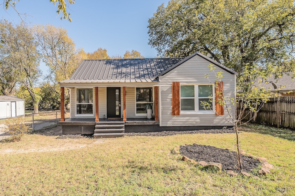 213 S Line St, Weatherford, TX 76086 - photo 1