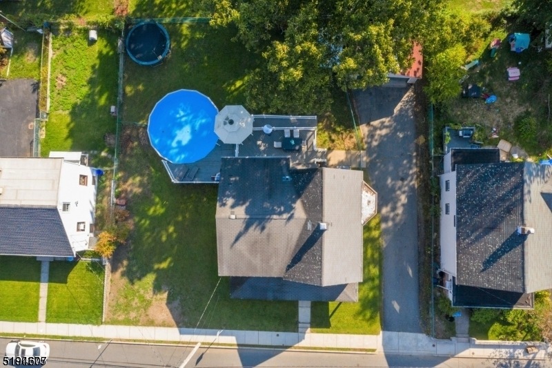 8 Reeve Ave, Bloomingdale, NJ 07403 - photo 1