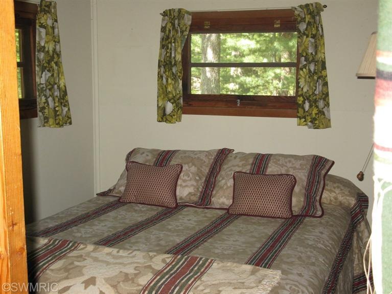 8216 W Columbine Ave, Baldwin, MI 49304 - photo 1