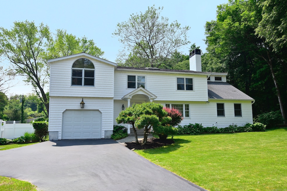 Welcome to your flexible, beautifully appointed home in highly sought-after Pomfret, CT.