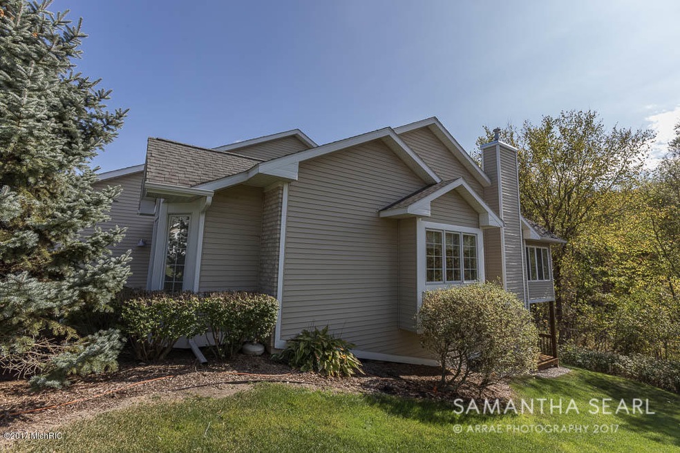 2322 Whimbrel Ct NE unit 55, Grand Rapids, MI 49505 - photo 1
