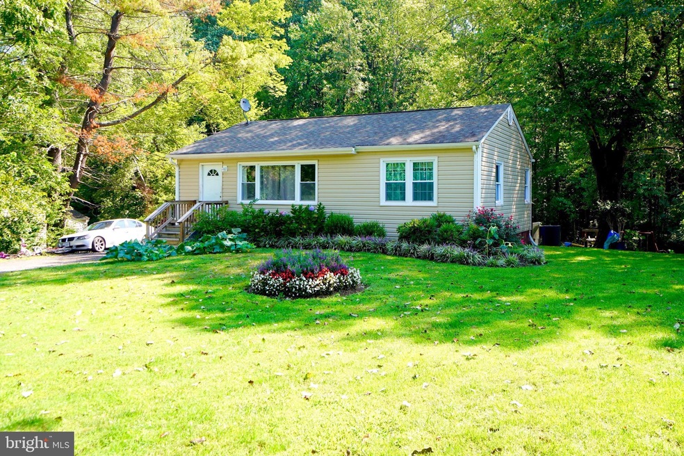 14509 Hamowell St, Manassas, VA 20112 - photo 1