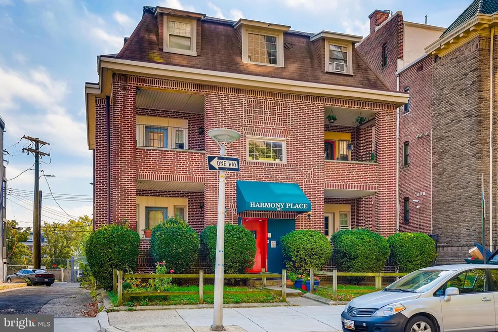 951 Brooks Ln unit 2C, Baltimore, MD 21217 - photo 1