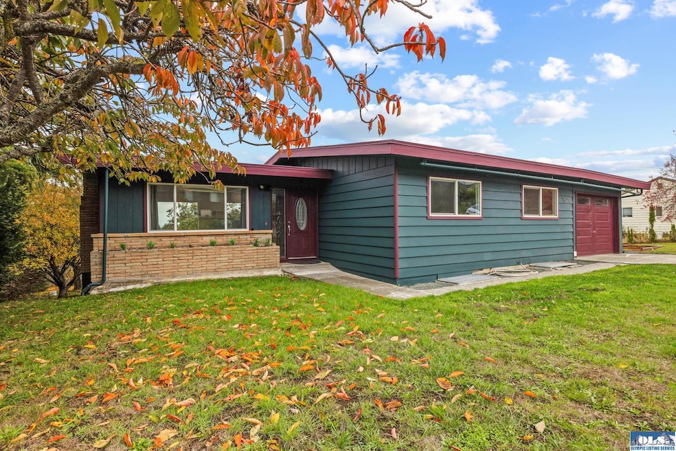 1621 E 4th St, Port Angeles, WA 98362 - photo 1