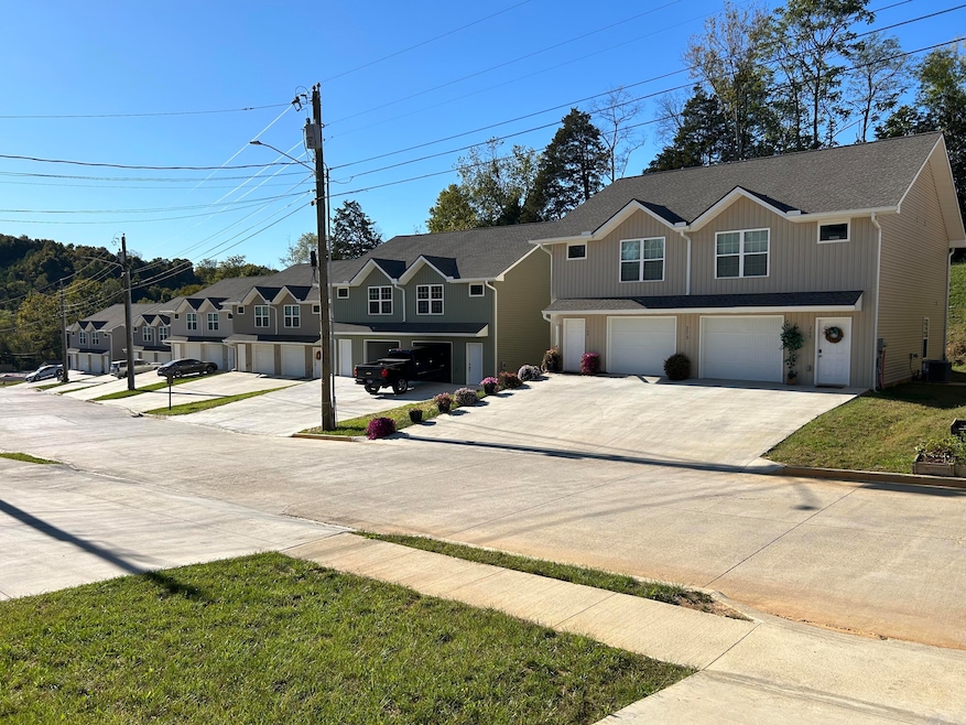 286 Keswick Dr, Morristown, TN 37813 - photo 1