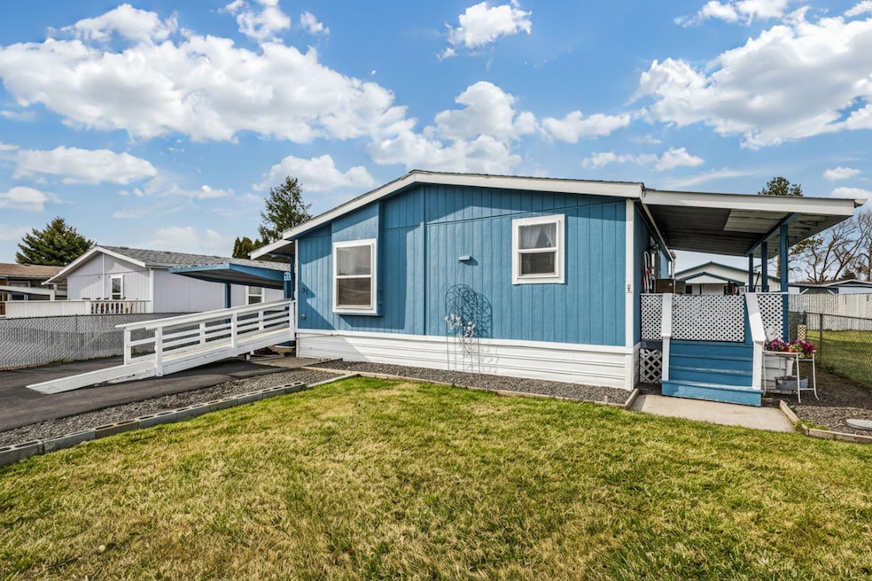 185 NW Harwood St unit SPC 21, Prineville, OR 97754 - photo 1