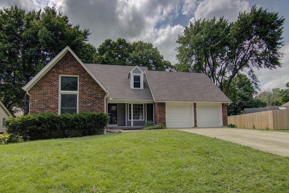 8110 Westgate Dr, Lenexa, KS 66215 - photo 1