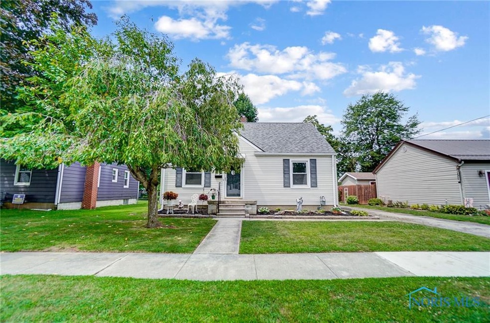 806 Carnahan Ave, Findlay, OH 45840 - photo 1