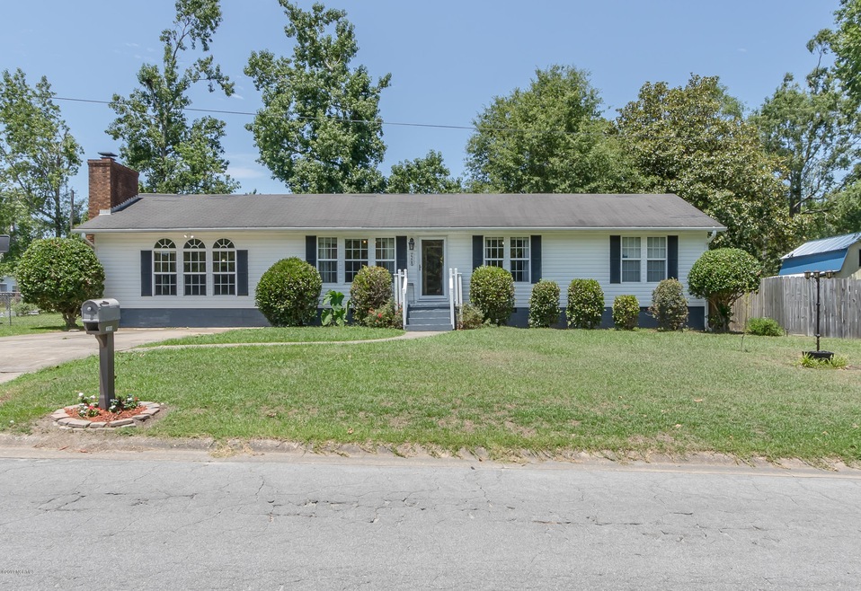 2208 Indian Dr, Jacksonville, NC 28546 - photo 1