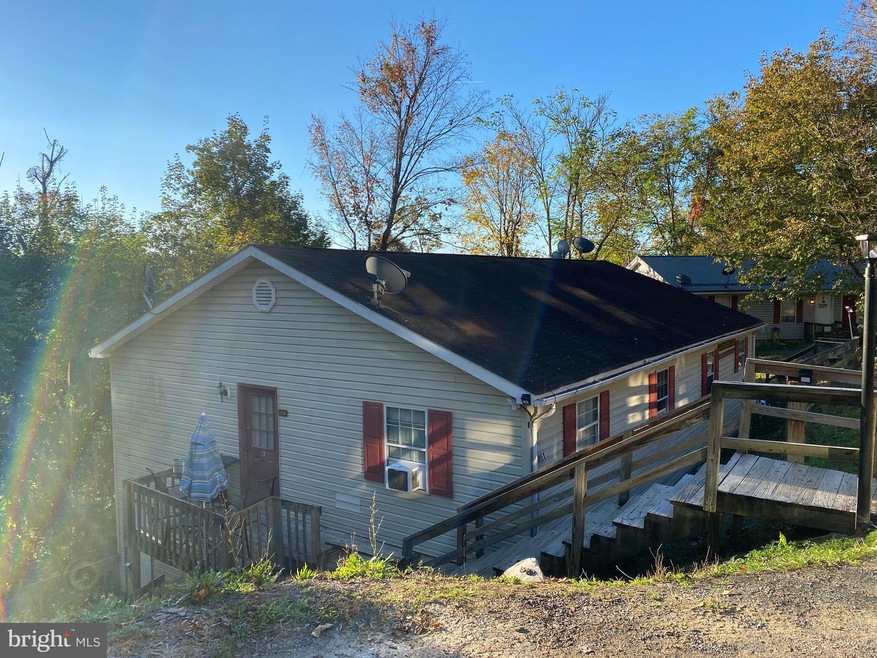 30 Westridge Ct unit 30 C, Berkeley Springs, WV 25411 - photo 1