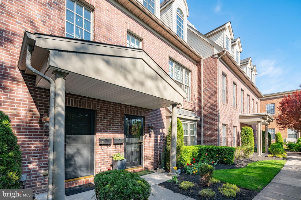 Sold $633,000 • Co-Listing Agent