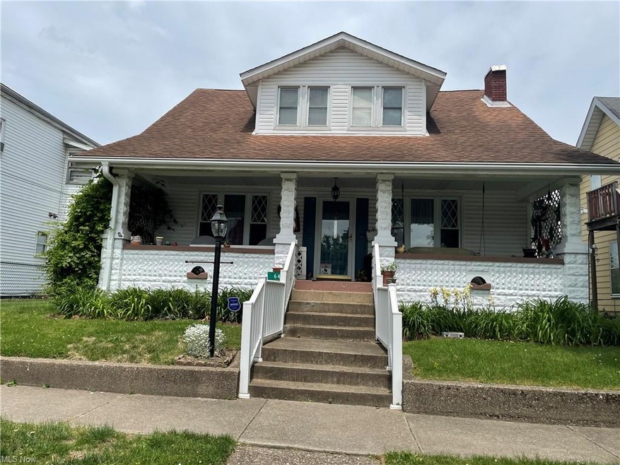 648 Vine St, Coshocton, OH 43812 - photo 1