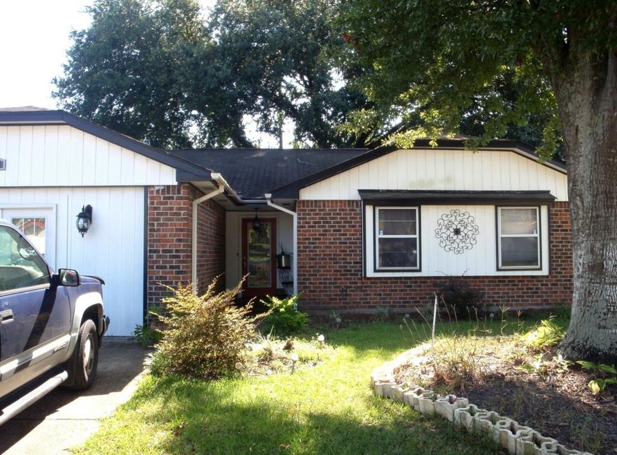 1300 N Sugar Ridge Rd, La Place, LA 70068 - photo 1