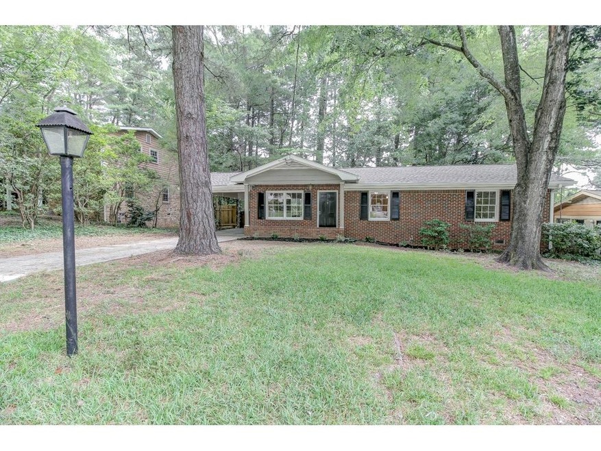Perfect Chamblee four side brick home