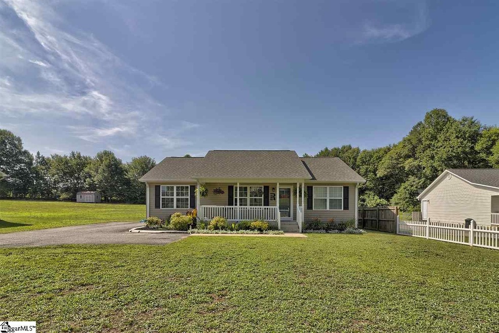 804 Clark Rd, Inman, SC 29349 - photo 1