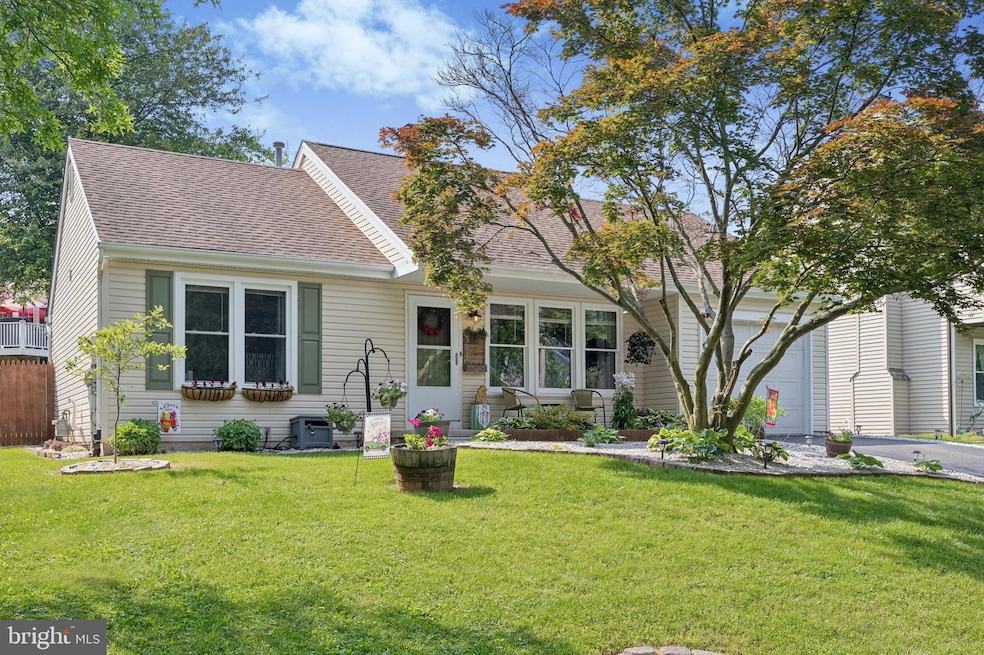 984 Rill Rd, Reading, PA 19606 - photo 1