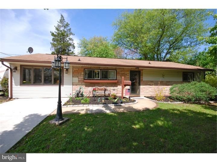 117 Idlewild Rd, Levittown, PA 19057 - photo 1