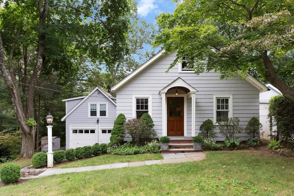 19 Buena Vista Dr, Greenwich, CT 06831 - photo 1