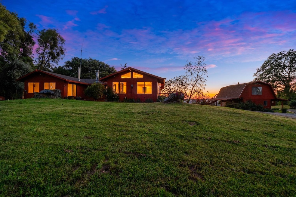 Sold $896,000 • Co-Listing Agent