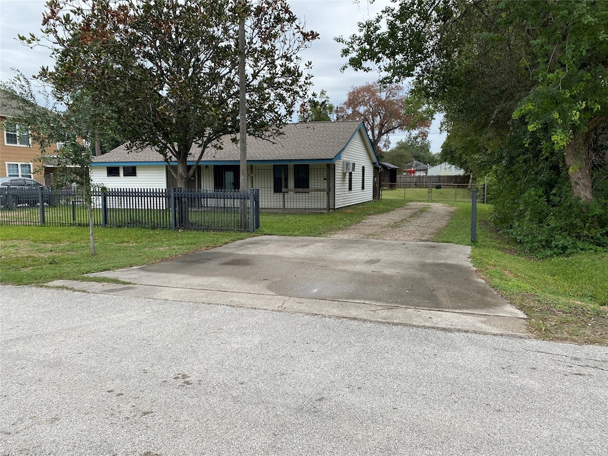 4021 Colgate St, Houston, TX 77087 - photo 1