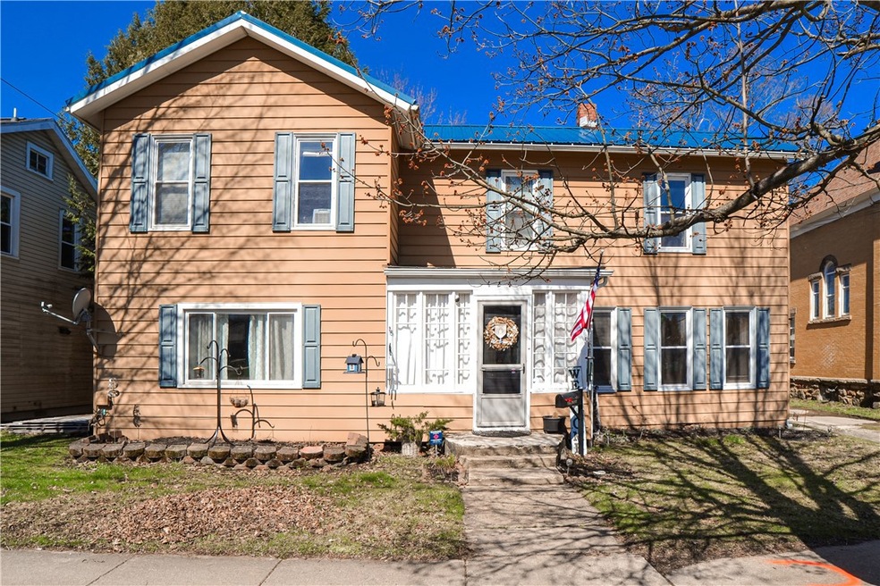 424 S Main St