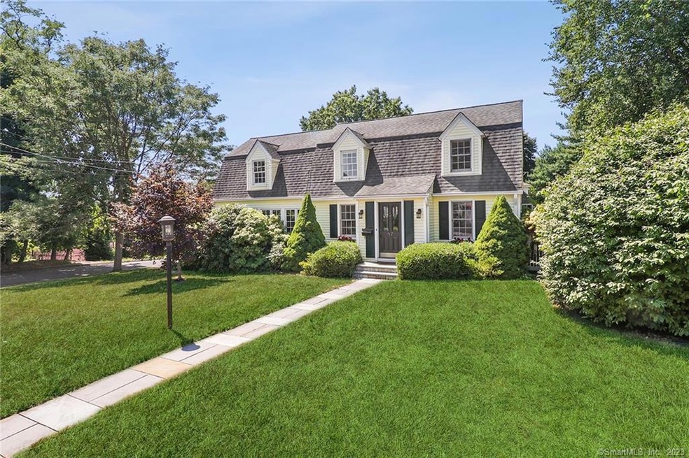 87 Hillcrest Rd, Fairfield, CT 06824 - photo 1