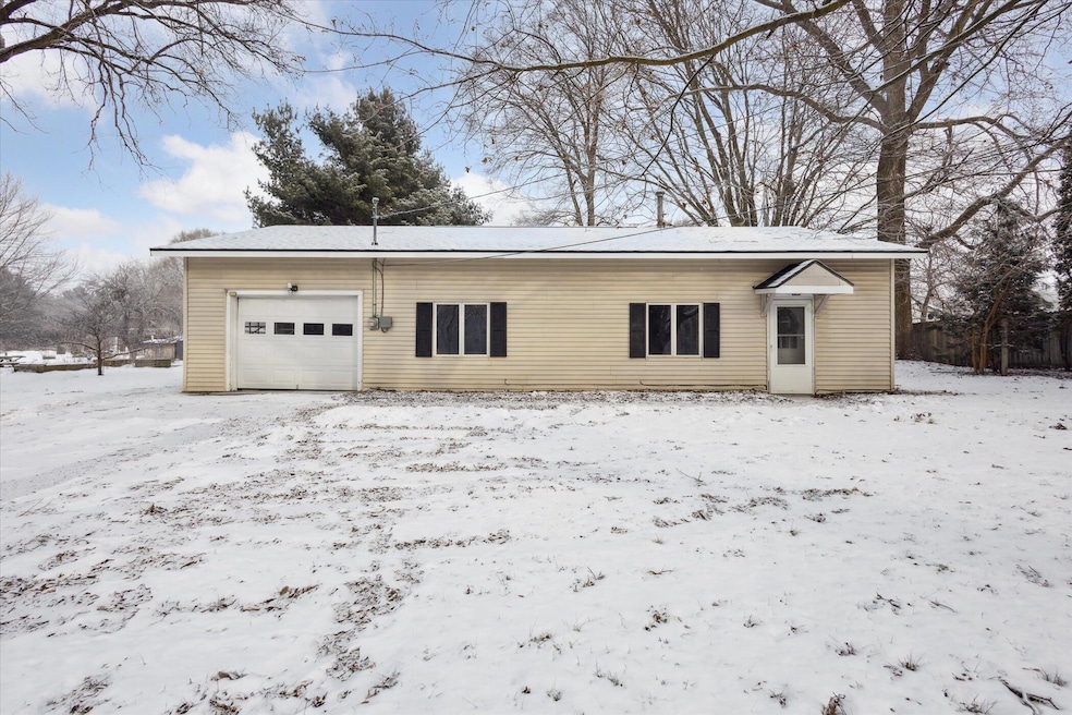 1531 10 Mile Rd NE, Comstock Park, MI 49321 - photo 1