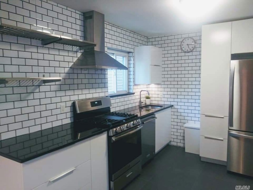 92-11 241st St unit 2, Bellerose, NY 11426 - photo 1