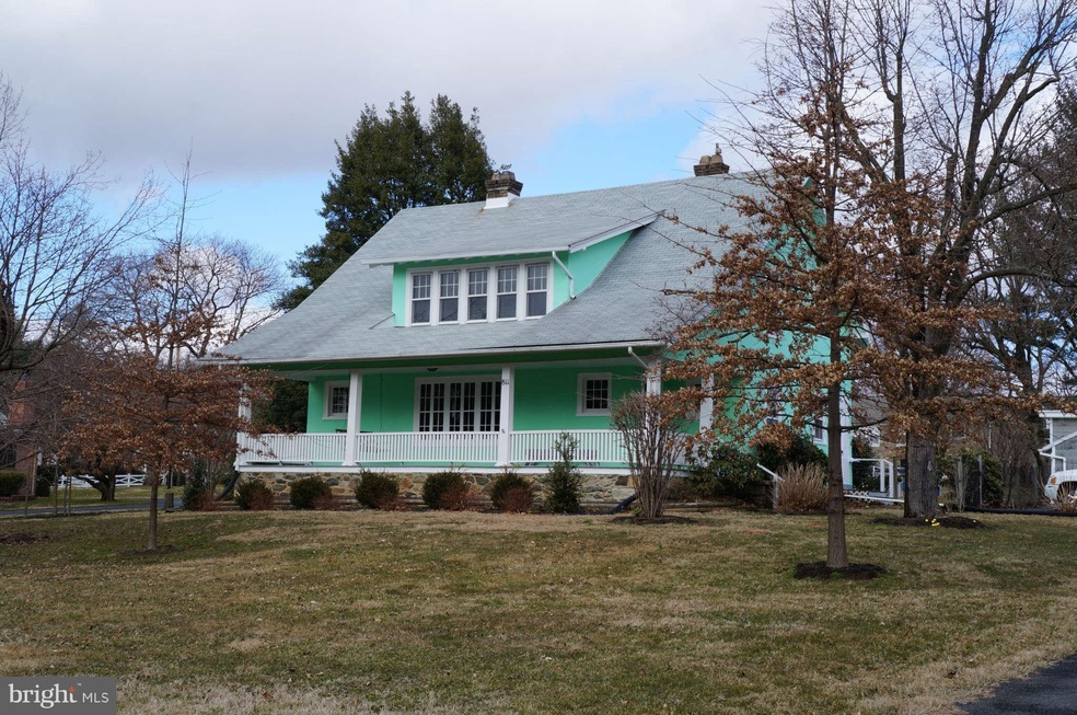 811 W Main St, Purcellville, VA 20132 - photo 1