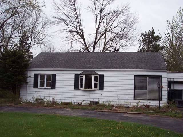 4205 Flossmoor Rd, Country Club Hills, IL 60478 - photo 1