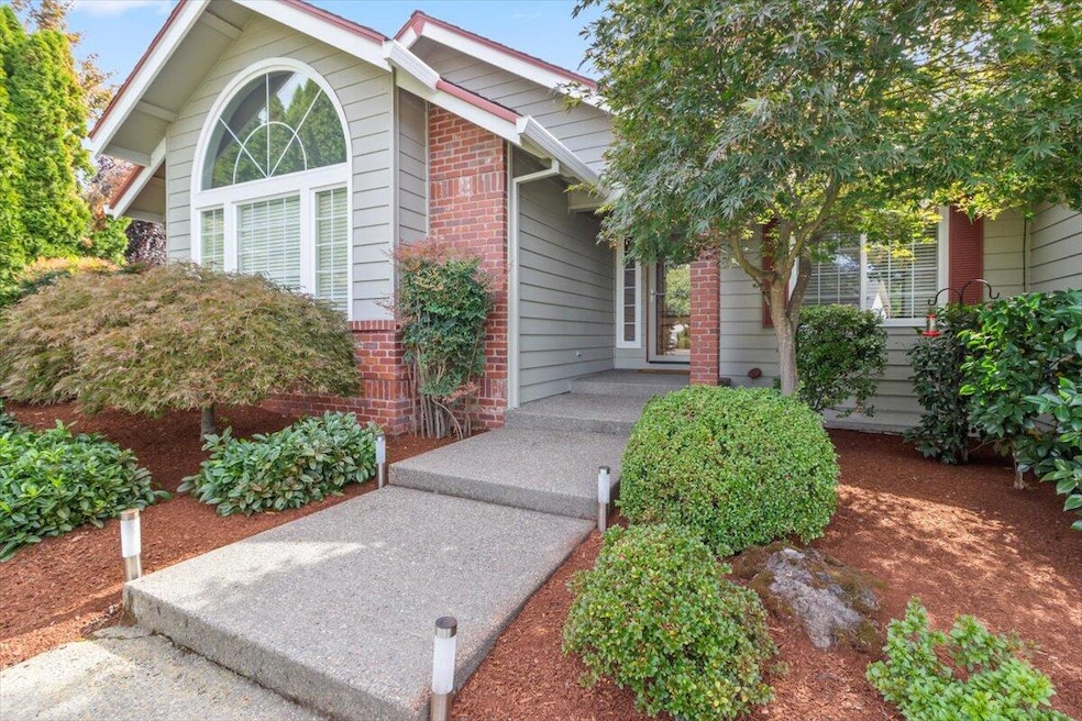 2480 Meadow Creek Dr, Medford, OR 97504 - photo 1