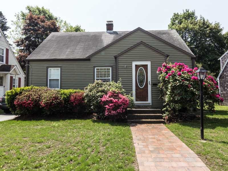 35 Dyer St, Warren, RI 02885 - photo 1