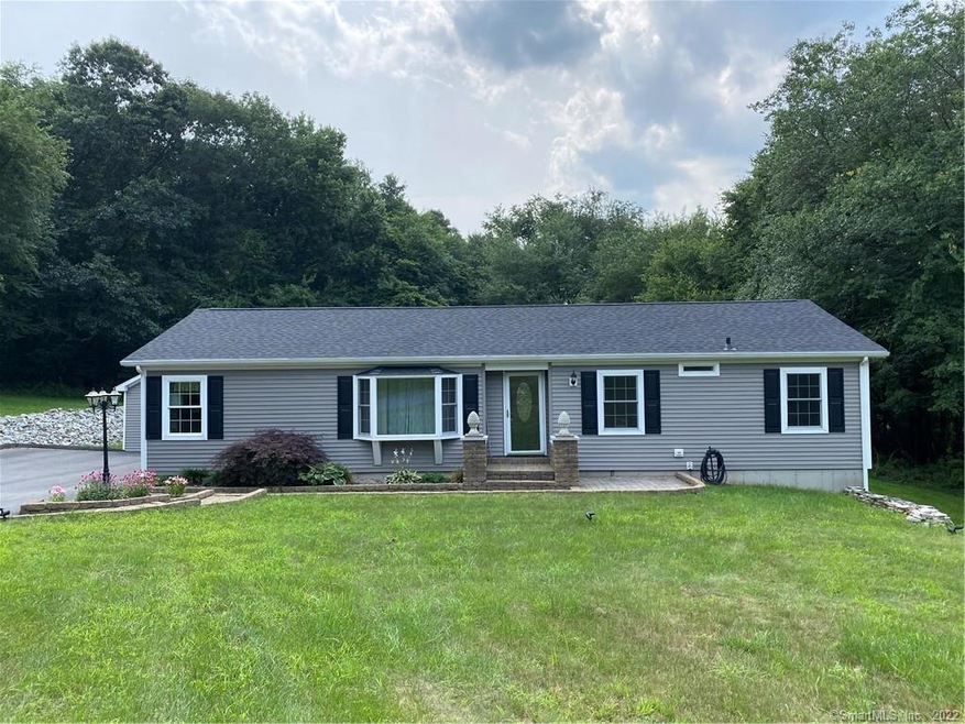 8 Cypress Rd, Uncasville, CT 06382 - photo 1