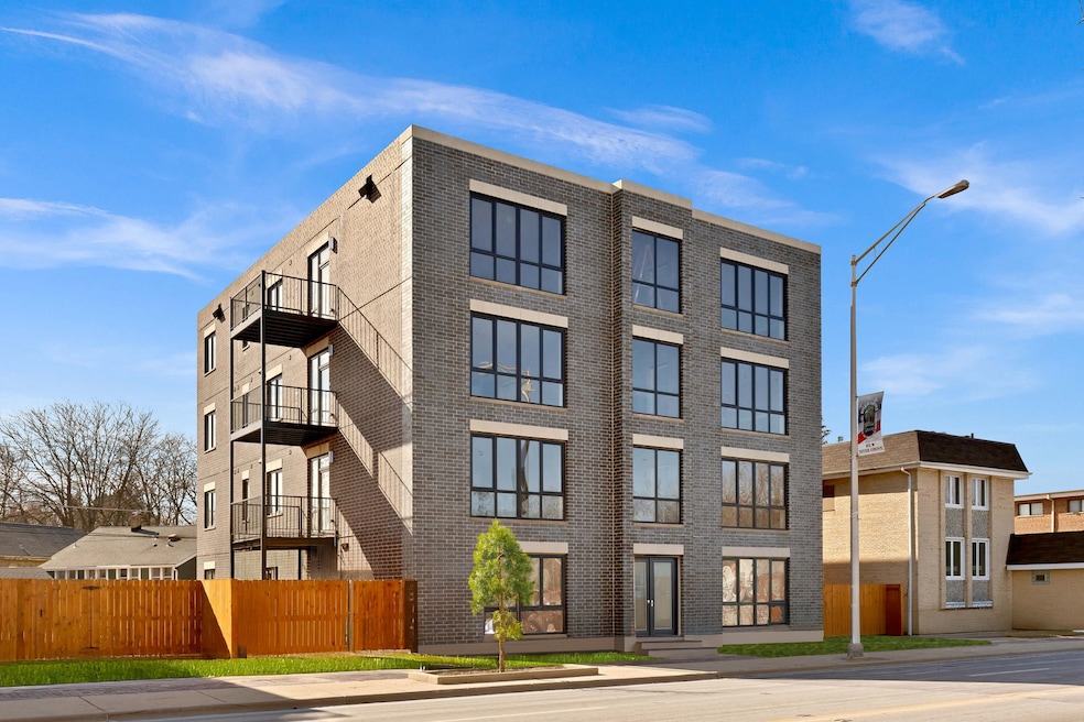 8631 W Grand Ave unit 4W, River Grove, IL 60171 - photo 1